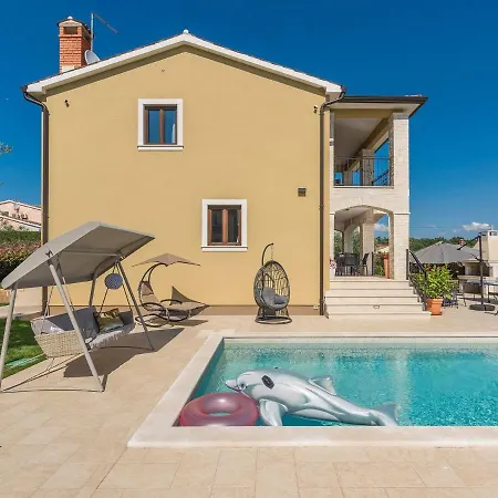 Stunning In With Jacuzzi * Montižana