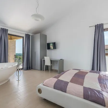 Stunning Villa In Montizana With Jacuzzi Villa Montizana
