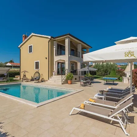 Stunning In With Jacuzzi Villa *